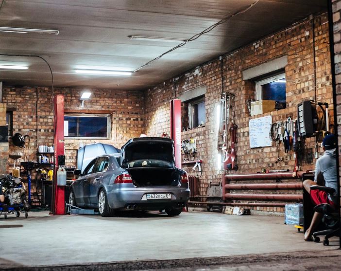 Electric Smoker In The Garage