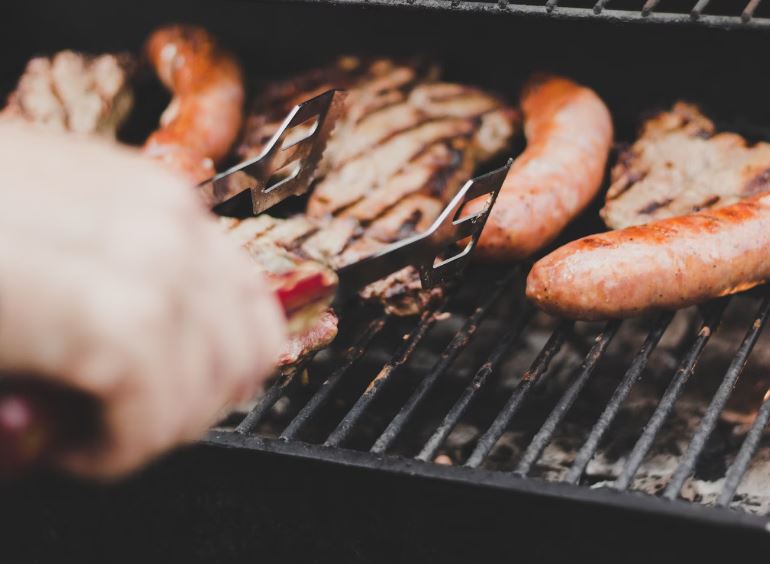 Signs It's Too Hot While You're Grilling