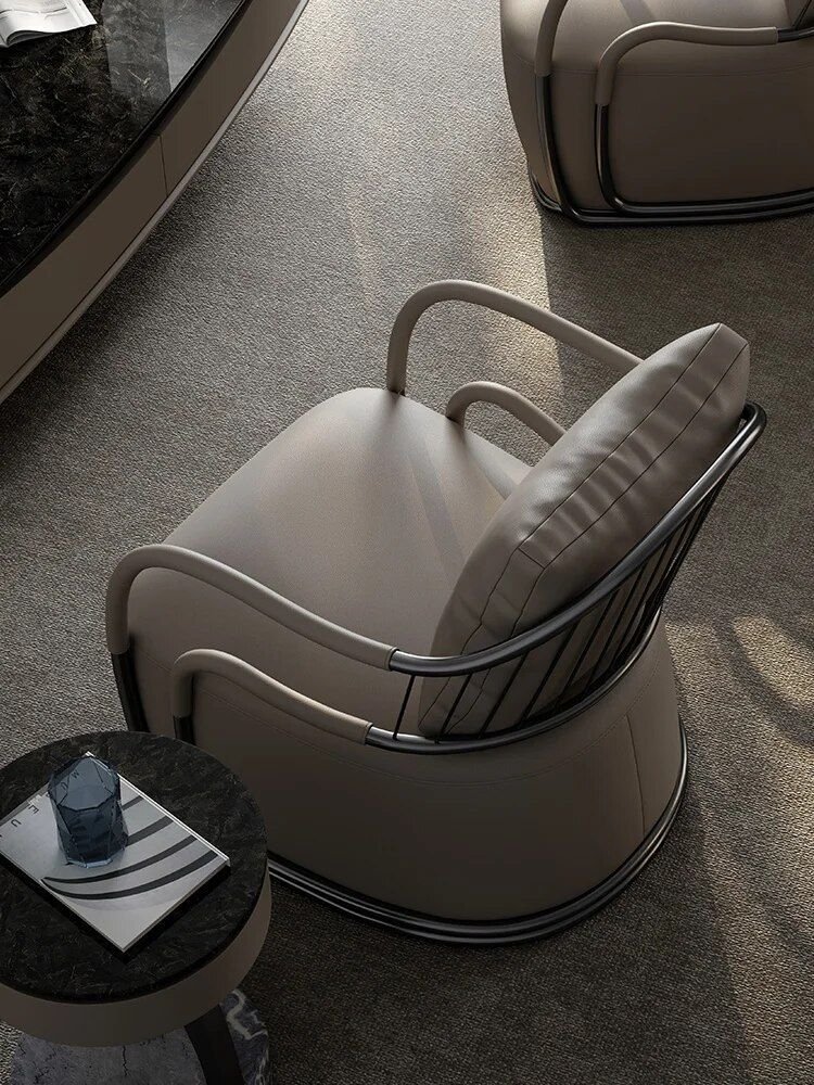 Italian High-End Leather Leisure Chair for Big Villas and Balconies Chair Furniture